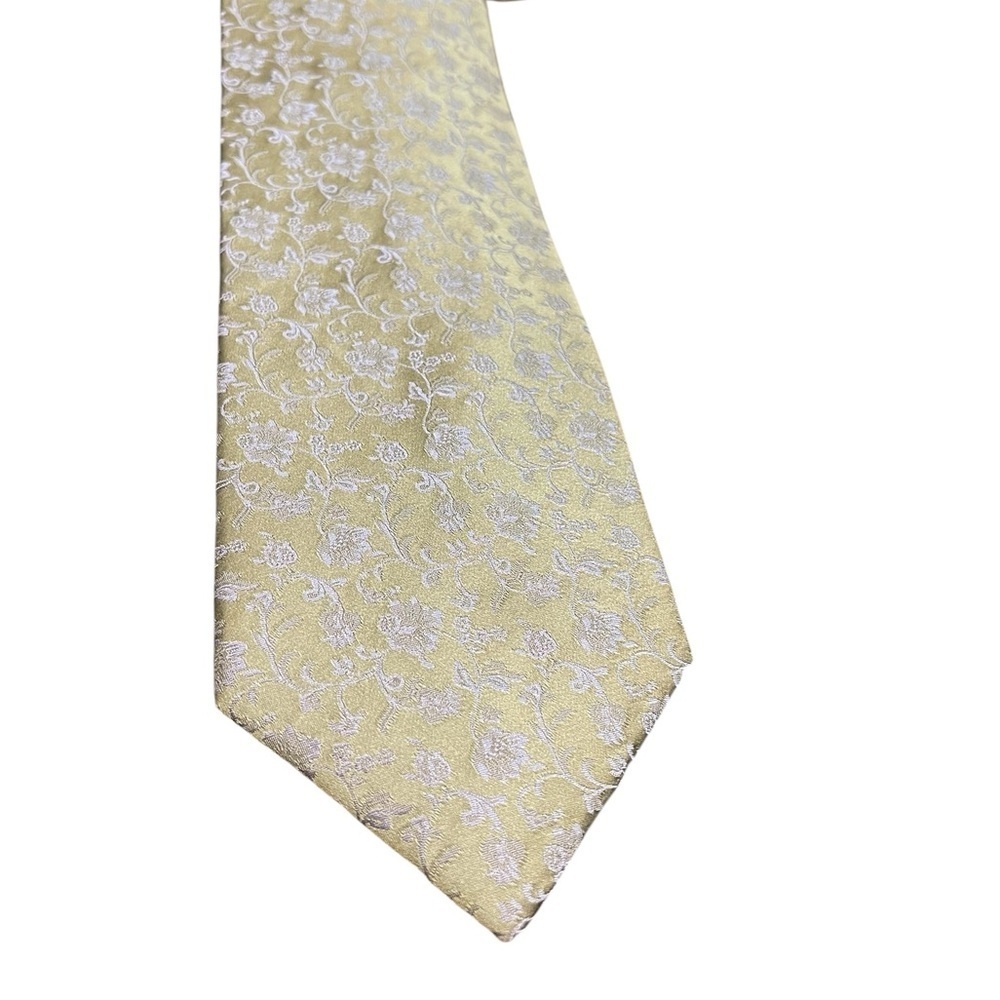 👔NEW Kenzo 100% Silk Tie with Sage Green and Blue/Silver Floral Design. GORGEOUS